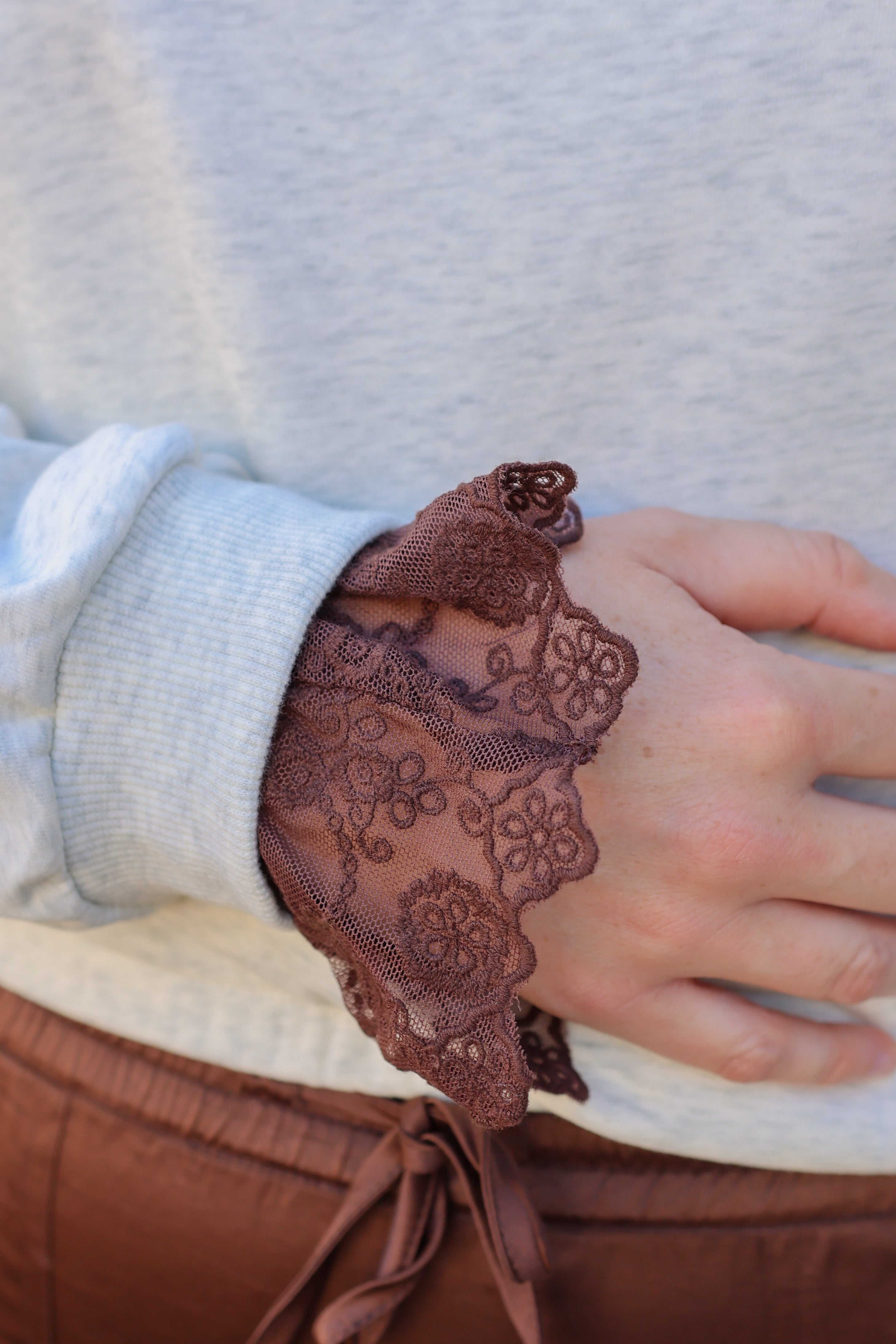 Tramontana Lace Cuffs Chocolade