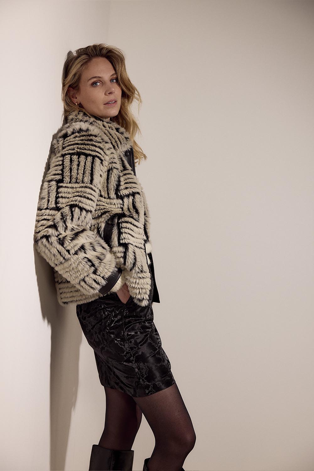 Tramontana Jas Van Imitatiebont Met PU-Details Stone/Black