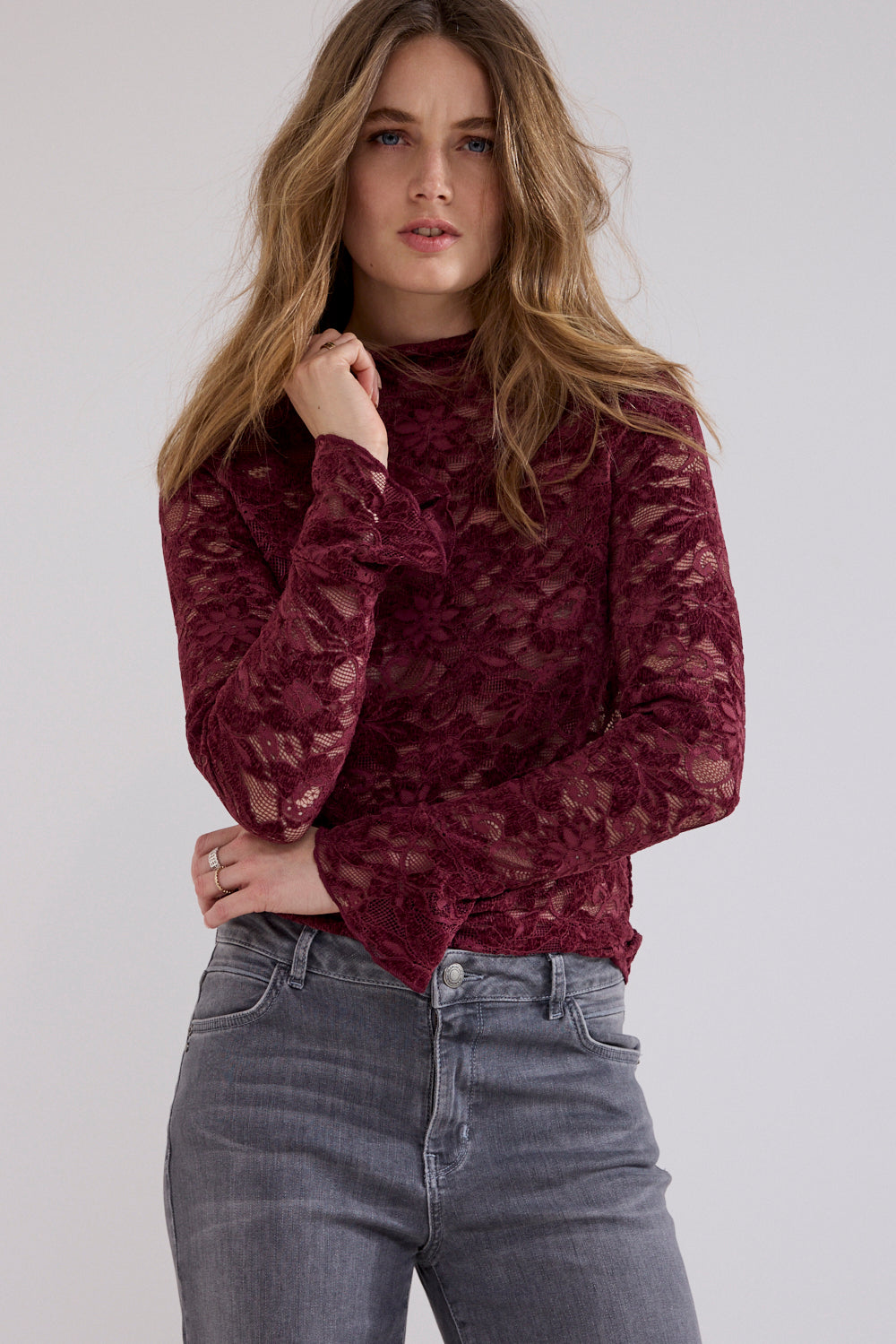 Tramontana Velvet Stretch Lace Top Promegranate