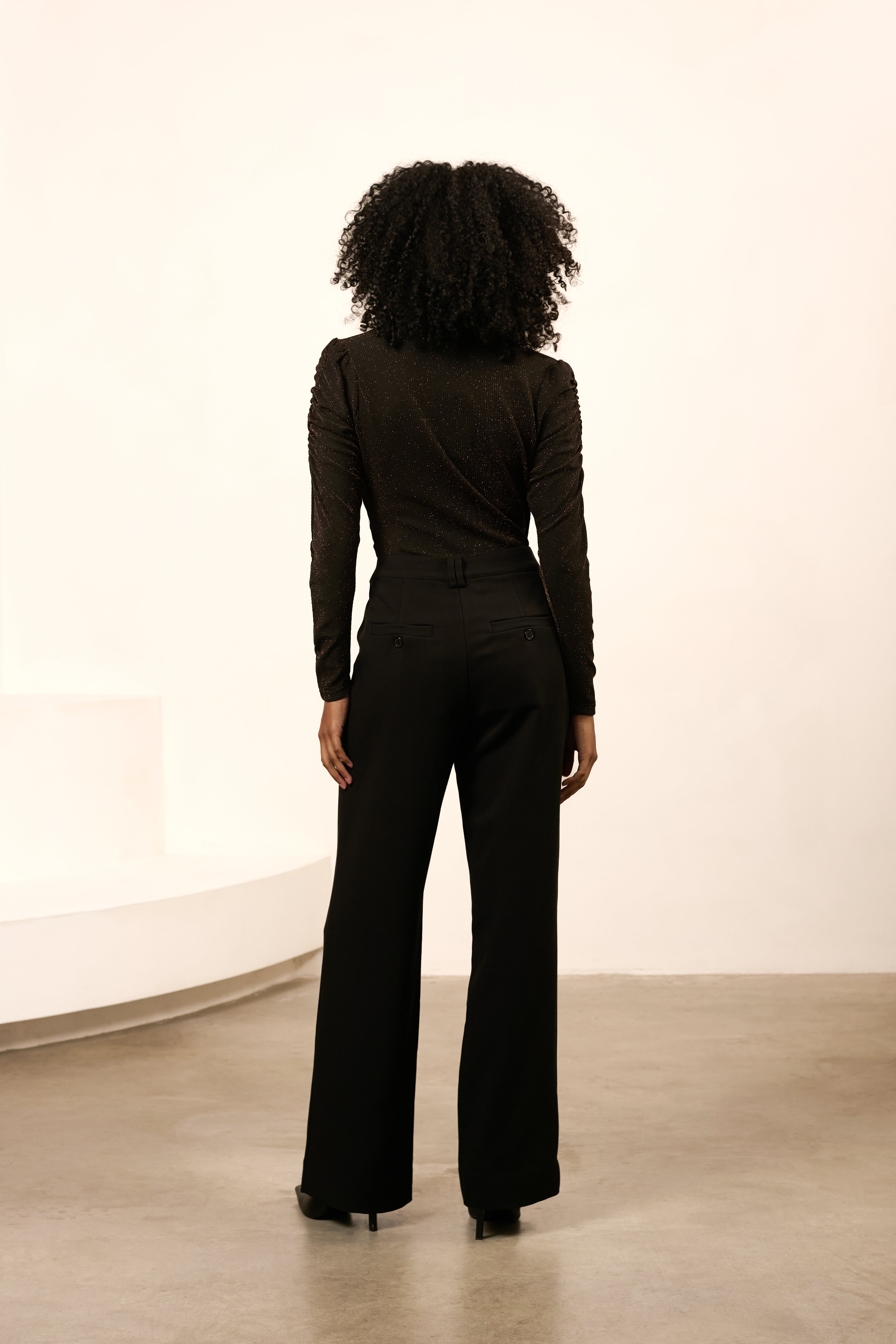 Lofty Manner Body Everly