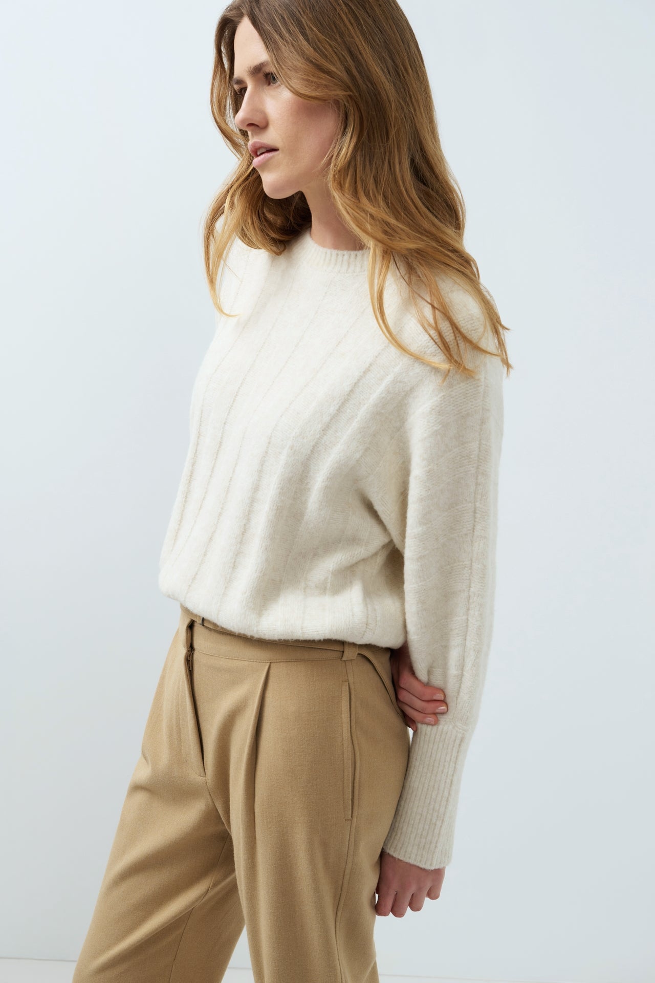 YAYA Trui Met Vleermuismouwen En Trekkoord Off White