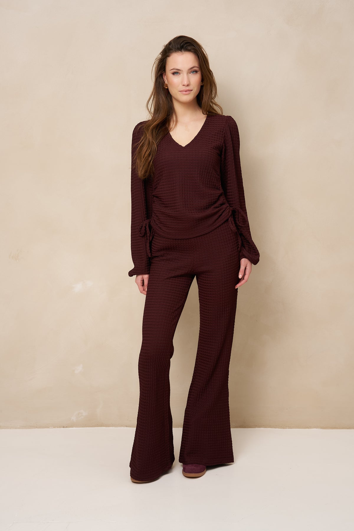 Lofty Manner Top Koa Bordeaux