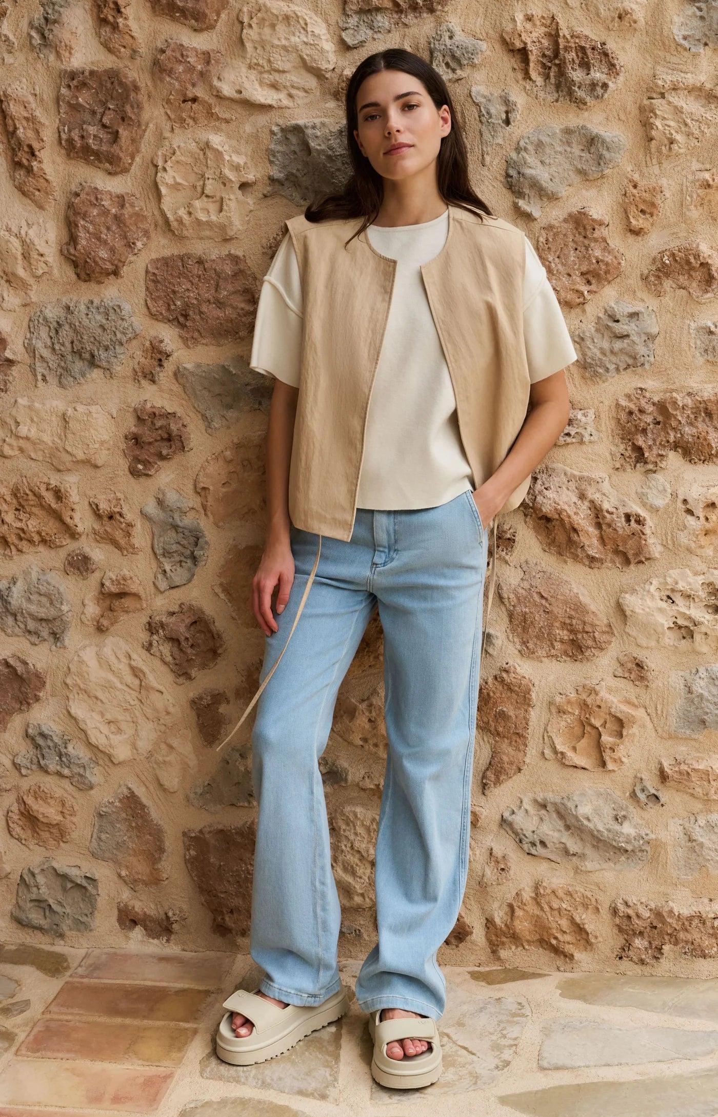 YAYA Mouwloos zomerjack met Trekkoortjes Desert Beige