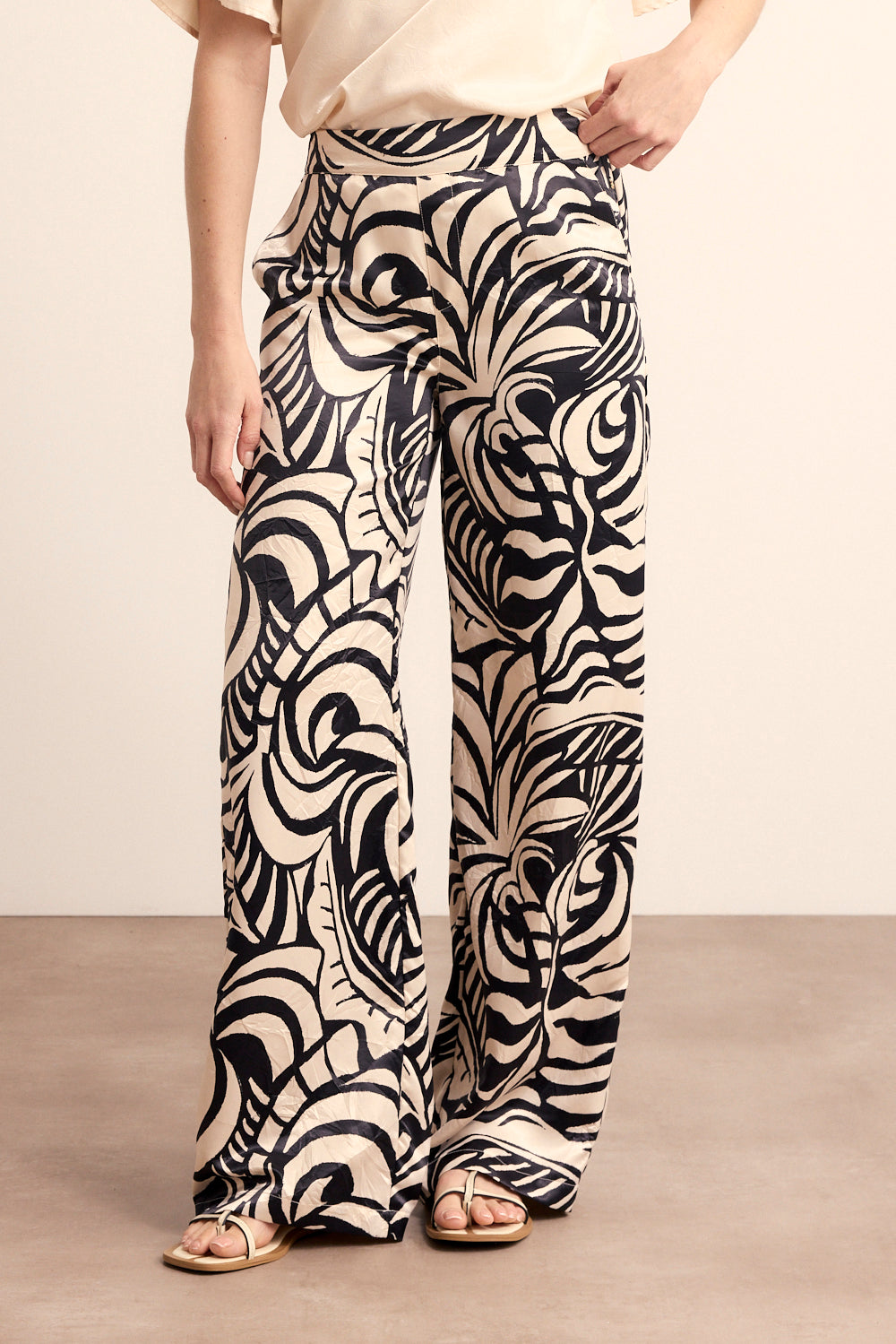 Tramontana Trousers Bold B