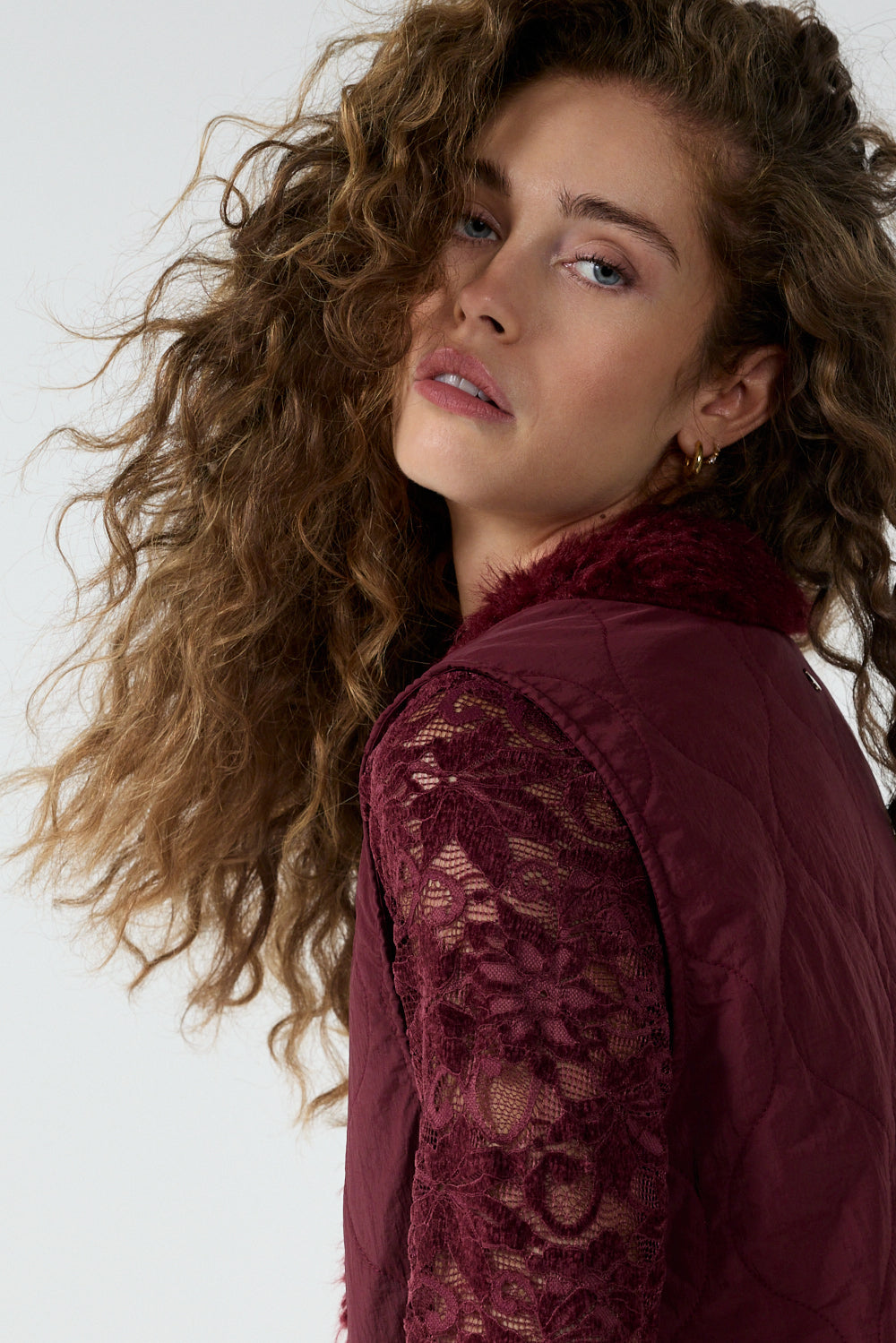 Tramontana Faux Fur Detailed Vest Pomegranate