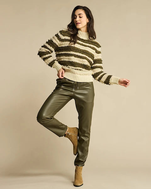 SWEATER WTH LOOPS Red Button Khaki