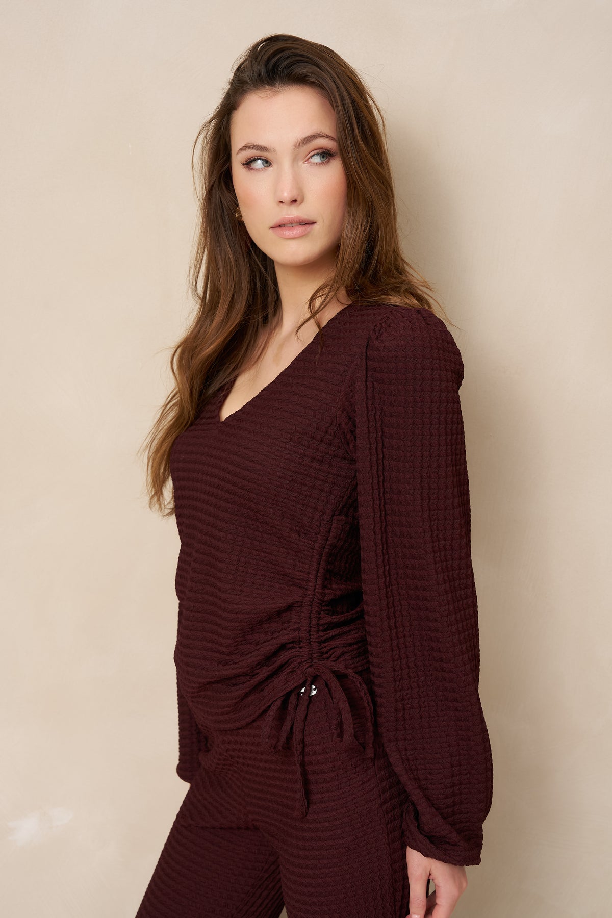 Lofty Manner Top Koa Bordeaux