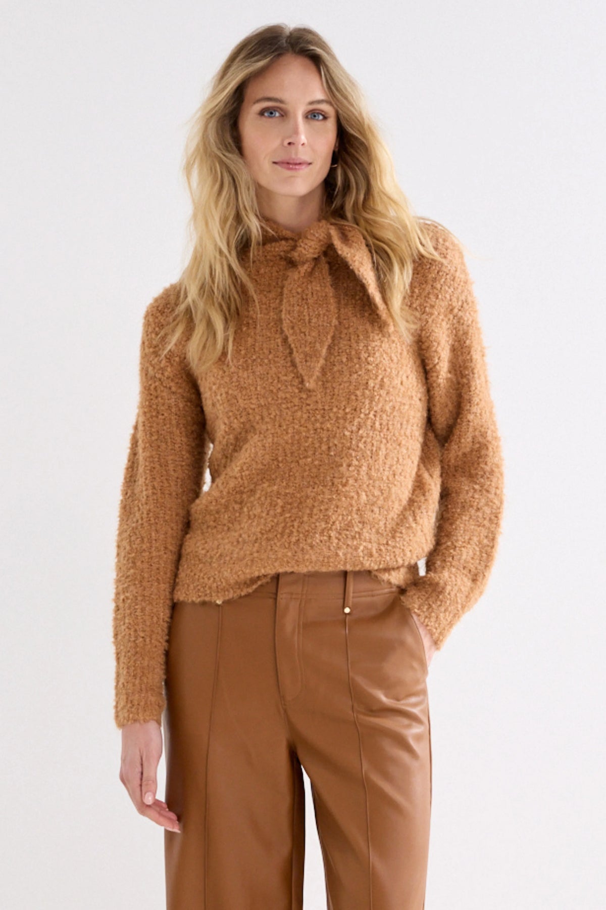 Tramontana Boucle Jumper Scarf Collar Cinnamon Melange
