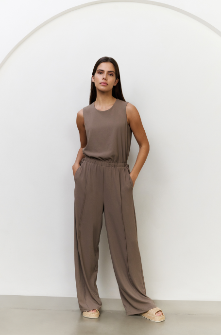 Mouwloze Jumpsuit Geweven YAYA Greyish Brown