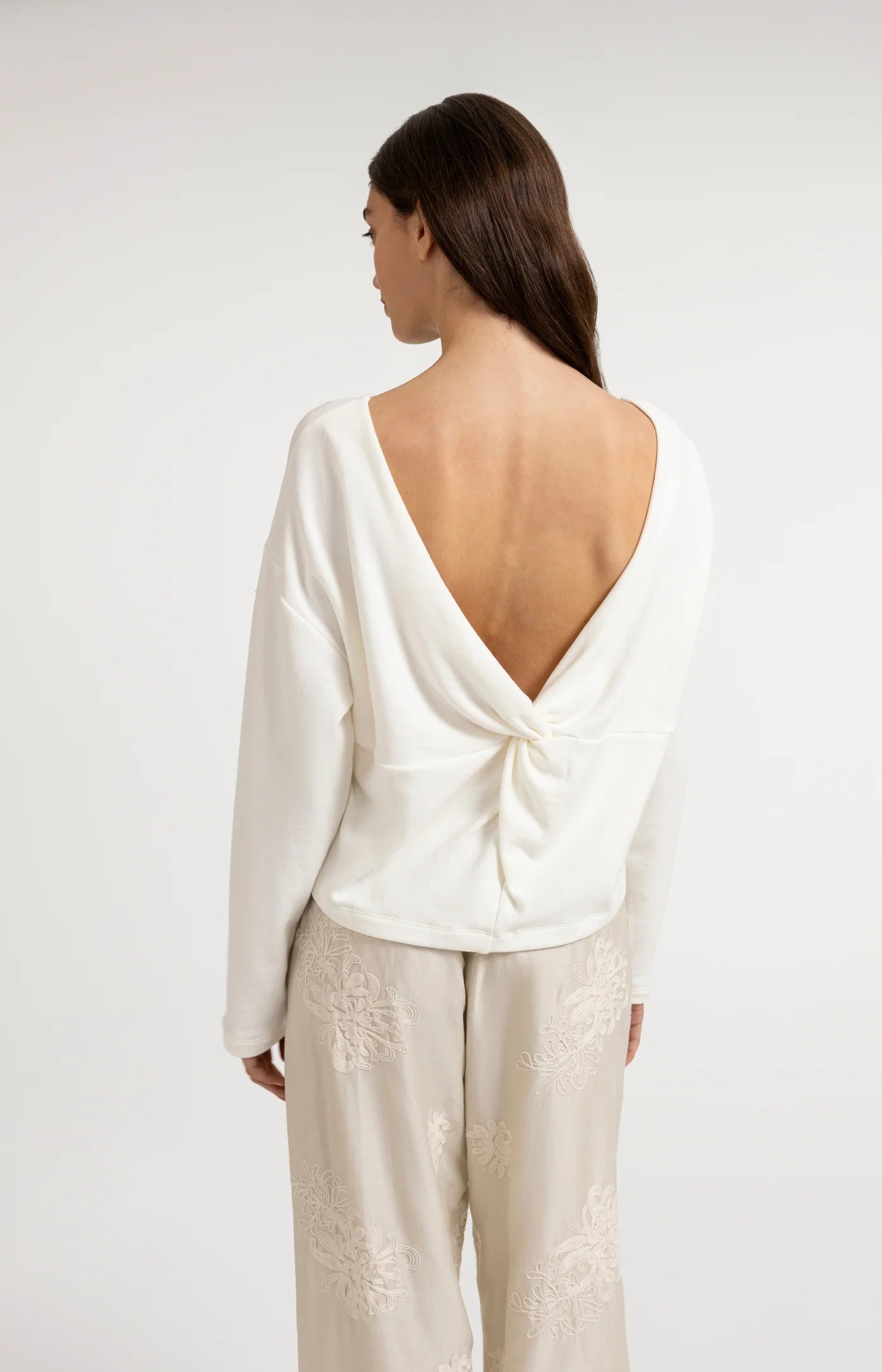 YAYA Sweatshirt Met Geknoopt Detail Achter Milk Beige